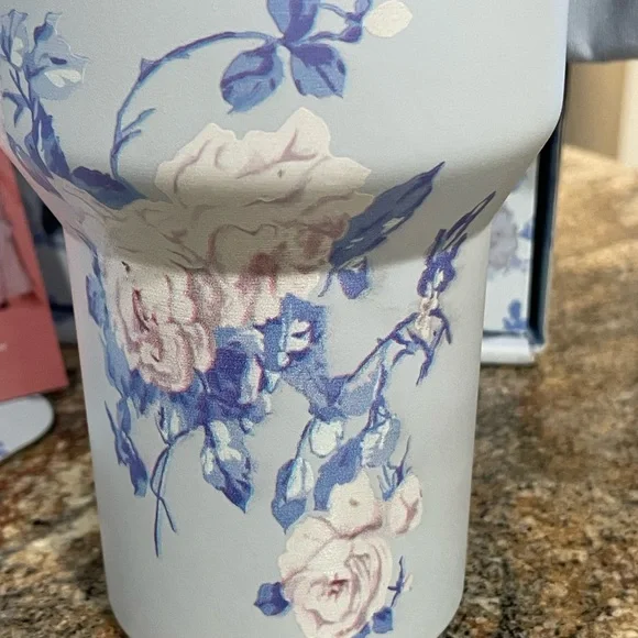 Limited Edition Stanley x LoveShackFancy Quencher H2.0 FlowState Tumbler - Picture 2 of 6